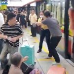 男子突喷辣椒水 乘客呛哭急逃离