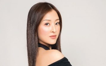 港姐冠军大秀火辣身材 宝贝儿子惊慌护妈