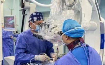 女子腰腿痛2年 脊髓清出上千条寄生虫