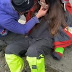 女子登雪山高反晕倒 向导掐人中施救反被打