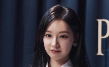 女星换上平刘海 却被消瘦模样抢镜