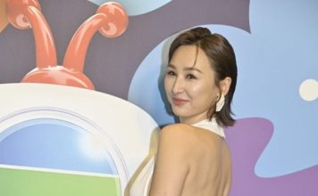 陈自瑶镂空礼服吸睛 高海宁气场全开成焦点
