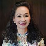 女首富资产被拍卖抵债 两爱马仕包拍出212万