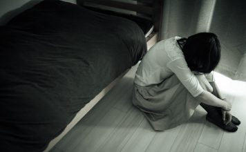 女子被骗500万 丈夫承受不了轻生