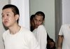 两华裔男贩毒罪不成立 30年监禁鞭刑判决被推翻
