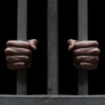 伪造付款记录四处消费 华裔男骗吃骗住被判监禁
