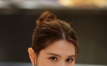 单身10年受不了了 女星当众征婚
