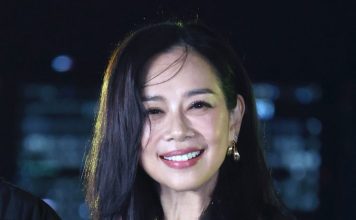 姐弟恋依旧甜蜜 女星近况却成焦点
