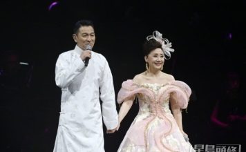 朱丽蒨携爱女低调现身 全场目光被吸走