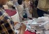 婚宴当场公开红包金额 宾客一边用餐一边尴尬