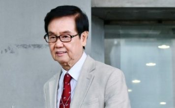怂恿胞妹买股 黄百鸣内幕交易罪成
