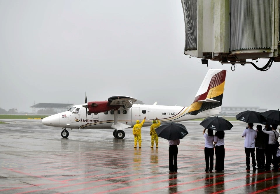 PENERBANGAN_PERTAMA_AIR_BORNEO_0