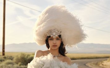 Lisa华丽登封面 自曝成名后最大烦恼