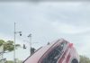 休旅车突失控撞向护栏 3骑士神闪避逃过一劫