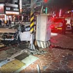 等红灯突遭轿车撞飞 2路人无辜身亡