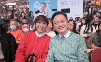 男星罕见放闪 与太太约会画面曝光