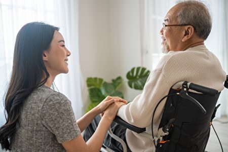Asian,Daughter,Support,Old,Disabled,Man,Sitting,On,Wheelchair,At
