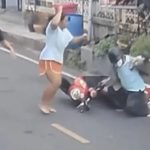 攫匪抢老妇金链遭3女围殴 亮刀威胁“要杀人”后逃逸