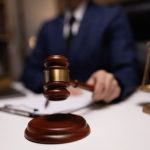 华裔男代母还贷换产权 因证据不足败诉