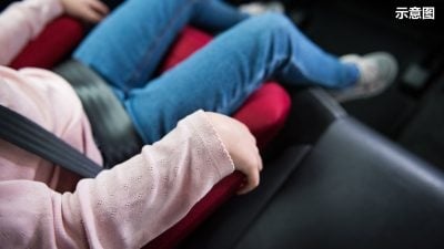 kid-in-the-car-400x225