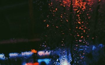 气象局深夜发警报 多地将迎雷雨强风