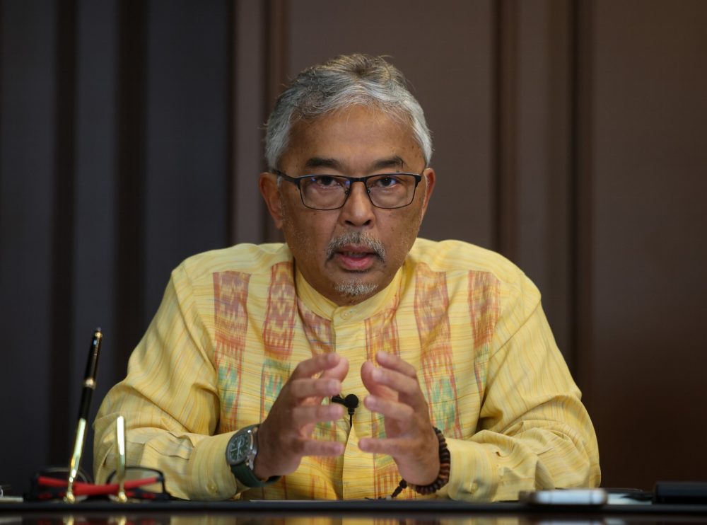 sultan-pahang-Al-Sultan-Abdullah-Riayatuddin-Al-Mustafa-Billah-Shah9200