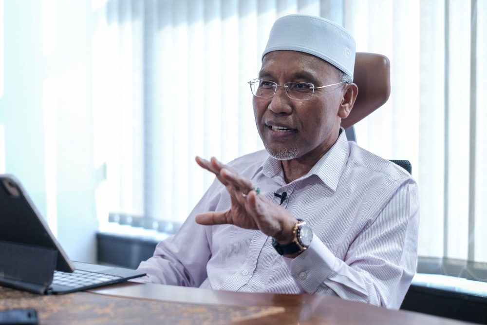070326-UTU_DATUK-IDRIS-AHMAD006
