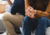 丈夫偷情疑隐瞒中HIV 人妻把治疗药寄给第三者
