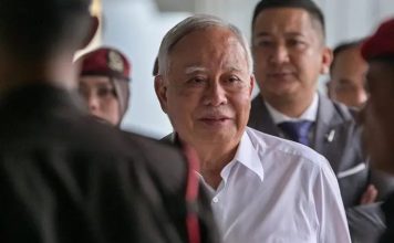纳吉心脏血管造影完成 检查显示无需装支架