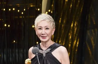 金牌制片人健康亮红灯 两大好友急赴医院探望