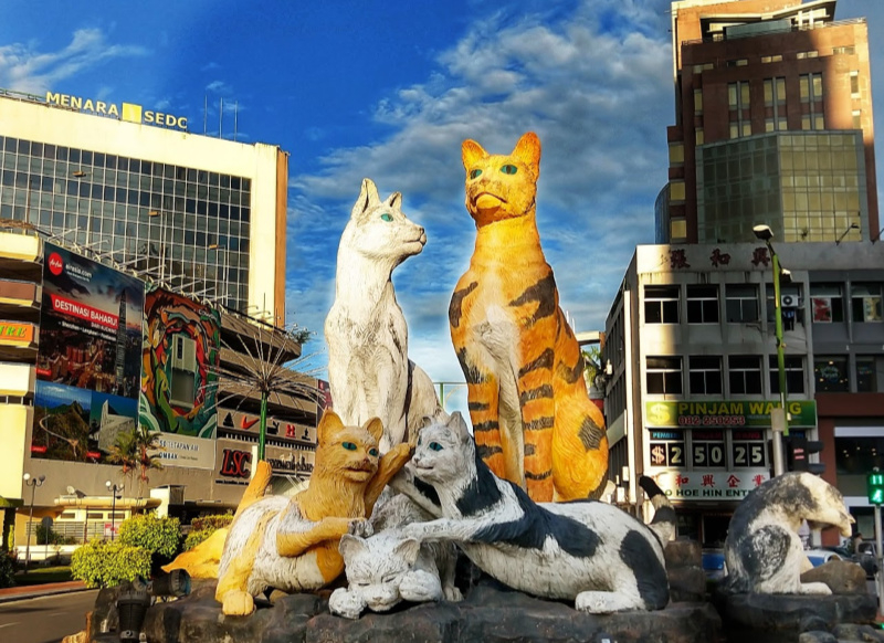 Cat-statues-kuching.-Things-to-s