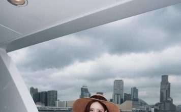 Lily香港度假照曝光 气质获封“王家卫电影女主”
