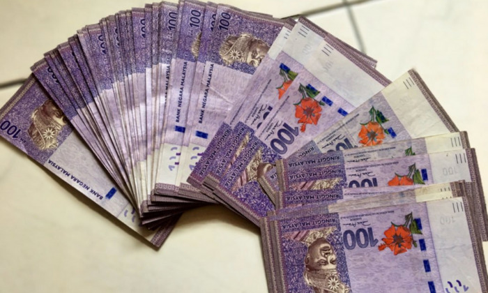 RM100
