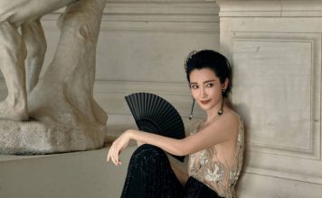 李冰冰惊艳巴黎时装周 与奥斯卡影后互动抢镜