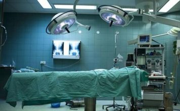 整形手术突发并发症 30岁女网红身亡留下幼女