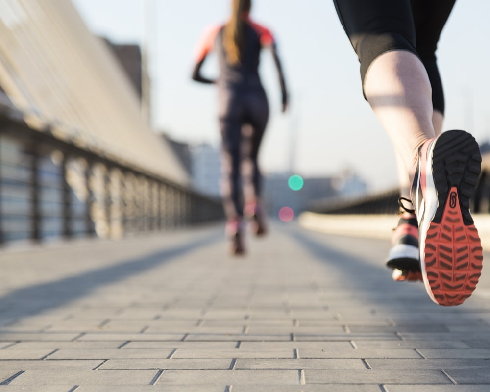 close-up-woman-running-with-unfo