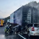 休旅车凌晨猛撞货柜车 司机困车身活活烧亡
