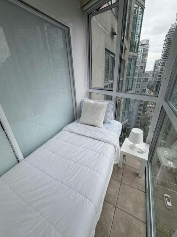 fn260726room01