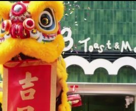 曾志伟新店开张 红颜知己成焦点