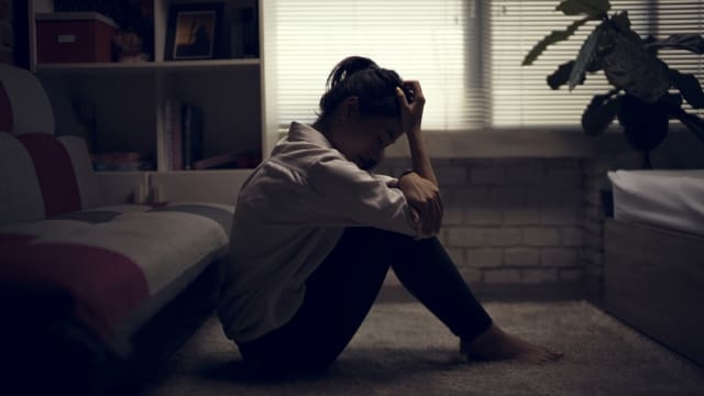 girl_stressed_out_istock