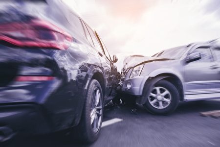 Car,Crash,Dangerous,Accident,On,The,Road.,Suv,Car,Crashing