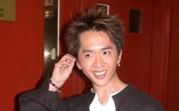 男星揭父亲私生活 离婚豪送整排物业
