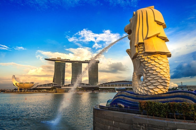 merlion-statue-cityscape-singapo