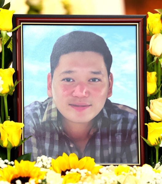 sm03-151003-528x600