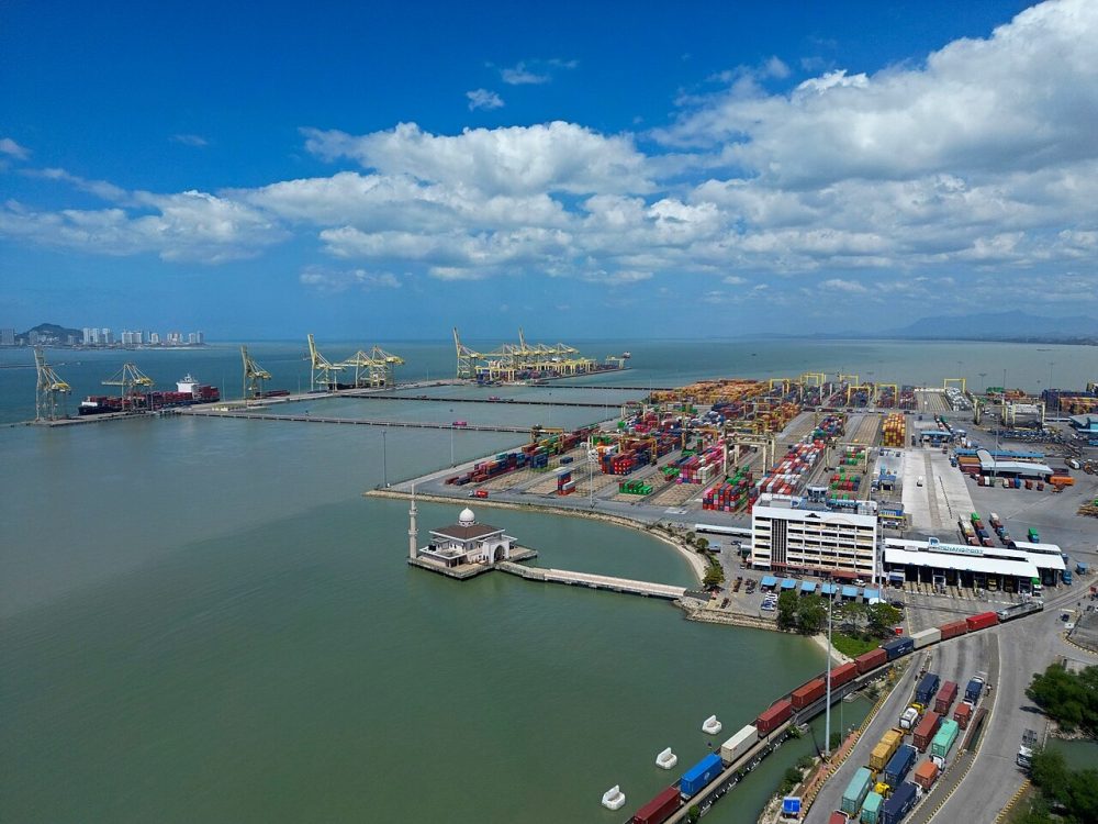 1280px-Port_of_Penang,_Seberang