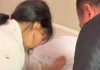 腹痛送院一小时后竟产女 26岁女子突然当姐姐
