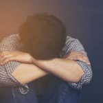 多次侵犯15岁少年 26岁女老师被判监禁
