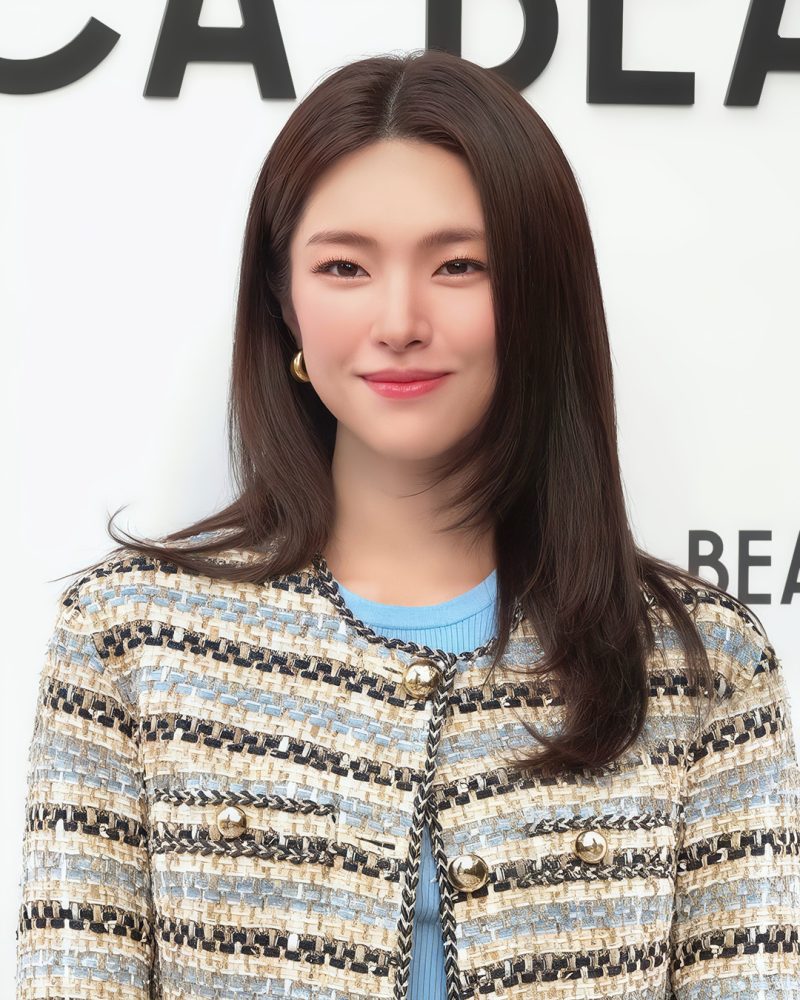 250404_Ahn_Ha-Young