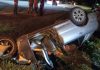 载米轿车失控翻入沟渠 司机夹困车内身亡