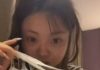 一次性内裤穿着突然滑落 女子被同事发现当场尴尬傻眼